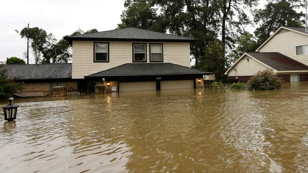 170828145210-hurricane-harvey-flood-insurance-1024x576
