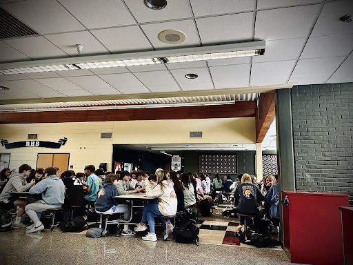 “I party hardest at my hungriest;” Radnor students rave over the social aspect of B lunch